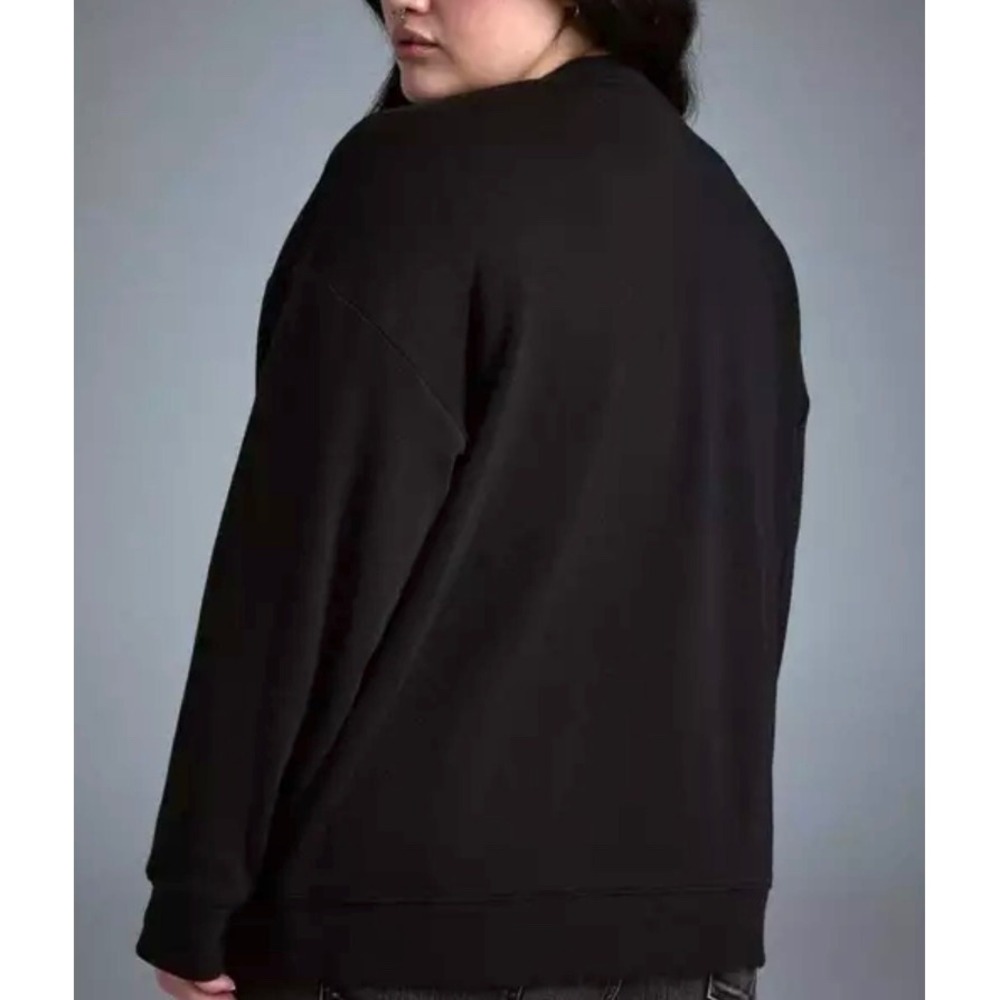 NWT Torrid Nightfall Relaxed Cozy Fleece Beaded Skull Goth Grunge Sweatshirt-2X - Picture 4 of 5